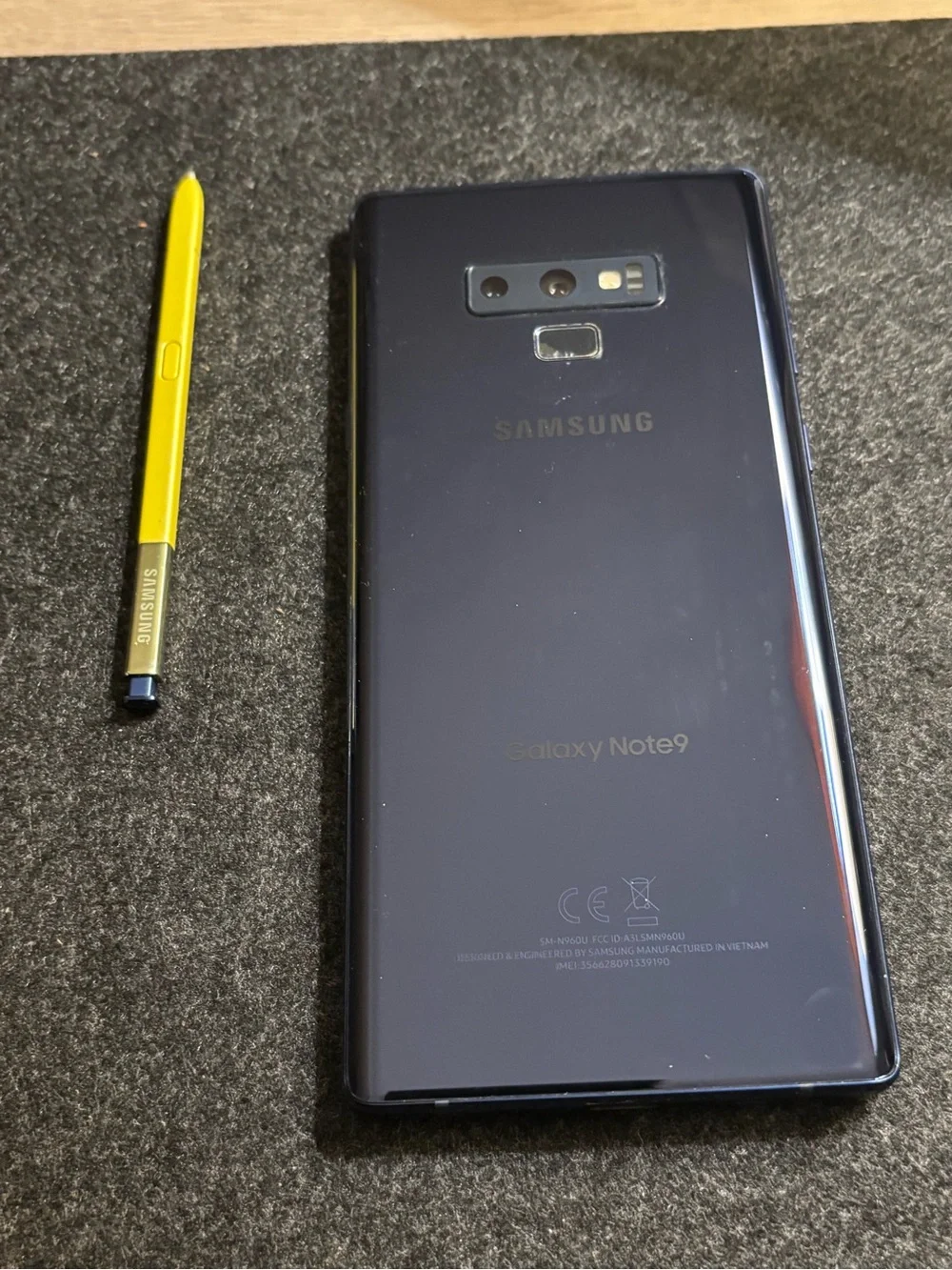 Samsung Galaxy Note 9 + Galaxy Watch Active2 44mm LTE + 35W Dual Charger Bundle